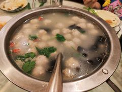 脆骨丸子汤-华盛园卷子王农家菜水库鱼