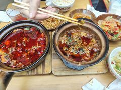 -有红鸡毛店·砂锅菜(抚琴夜市店)