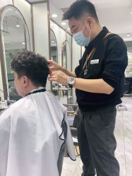 -妃格美发沙龙·烫发·染发