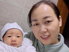 -鲸鱼妈妈月嫂/育婴师定制