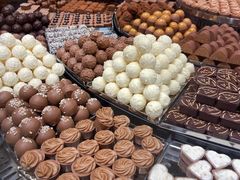 -Laderach 莱德拉(上海环贸iapm店)