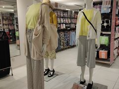 -优衣库(上海正大广场店)