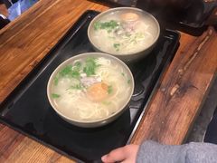 -亮亮面馆(经六路店)
