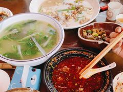 -洪平血旺椒麻鸡雅鱼饭店(熊猫大道店)