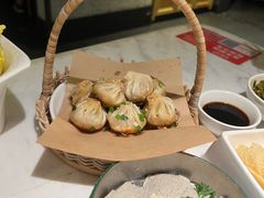 -左庭右院鲜牛肉火锅(浦江欢乐颂店)