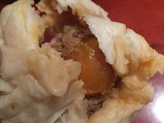 咸蛋黄超人包-老陶包子铺(南大西南村店)