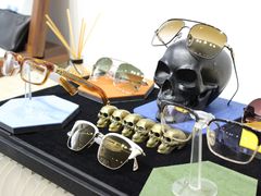 -目艮眼镜SHOWROOM(品牌集合店)