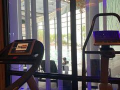 -上海滴水湖皇冠假日酒店