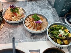 凉菜三小碟-大头椰·海南椰子鸡火锅(思明万象城店)