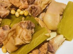 凉瓜黄豆炖猪手-顺风汤馆·广府粤菜(江宸天街店)