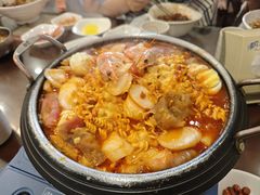 -贵宾庄炸酱面·韩式料理(高区店)