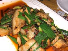 蒜苗回锅肉-易老妈蹄花.特色川菜(人民公园总店)