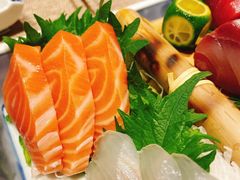 生鱼片五点-琴寿司居酒屋(中山广场店)