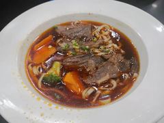 金牌红烧牛肉面-康师傅私房牛肉面(北京南站店)