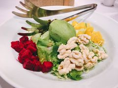 牛油果沙拉-京味斋·北京烤鸭(华威桥北工大店)