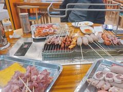 -哈尔滨小酒馆·鲜肉现穿自助烧烤(康新花园店)