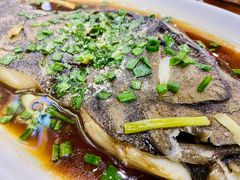 清蒸鸦片鱼头-台州老六海鲜面馆(上南总店)