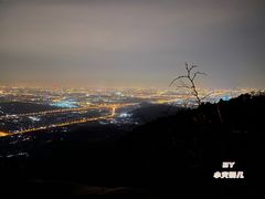 -鬼笑石后山停车场