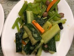 小拌菜-李连贵熏肉大饼(沈阳站店)