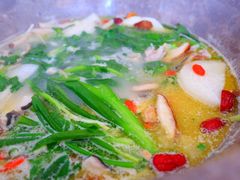 -姚记抚仙湖石锅鱼庄