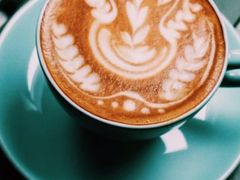 双杯椰云拿铁-瑞幸咖啡(勤诚达大厦店)