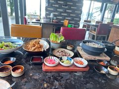 -雾山韩式烤肉·海南糟粕&椰子鸡火锅·海景餐厅(三亚绿发山海天JW万豪酒店)