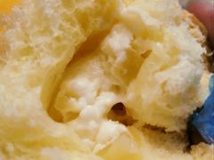 丹麦菠萝奶酥-皇冠幸福里动物奶油生日蛋糕(中山大道二中店)