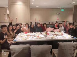 -亚太瑜伽普拉提学院