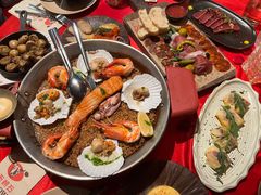 传统西班牙海鲜铁盘饭-BROWNSTONE布朗石西班牙餐厅(富城店)