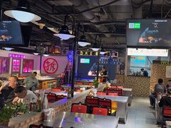 -马路牙子烧烤音乐酒馆(望京店)
