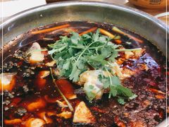 -一品红烧鸭特色川菜(三岔湖店)