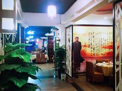 -东方之猪四更烤乳猪(金垦总店)