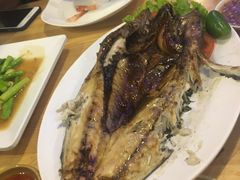 -J Daeng Seafood