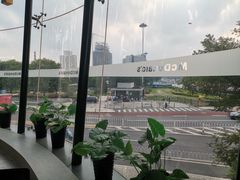 -麦当劳(展览路店)