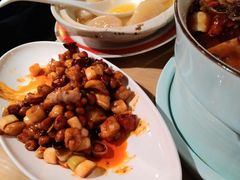 -渝信川菜 · 川味家常菜(财富购物中心店)
