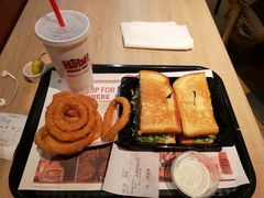 -The Habit Burger Grill 哈比特汉堡(复兴soho店)