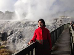 -怀托摩萤火虫洞