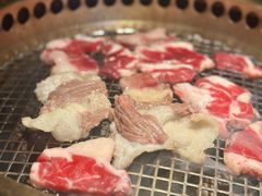 -铭牛烧肉·和牛海鲜自助(高新月牙湖店)