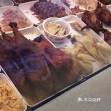 重要的是怎么卖快乐。5.卖熟食的关键不是技巧