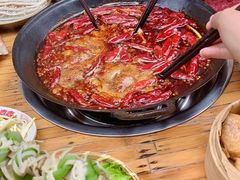 -扎起市井老火锅(乐山总店)