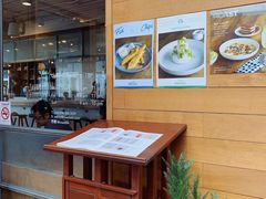 -ROAST coffee & eatery