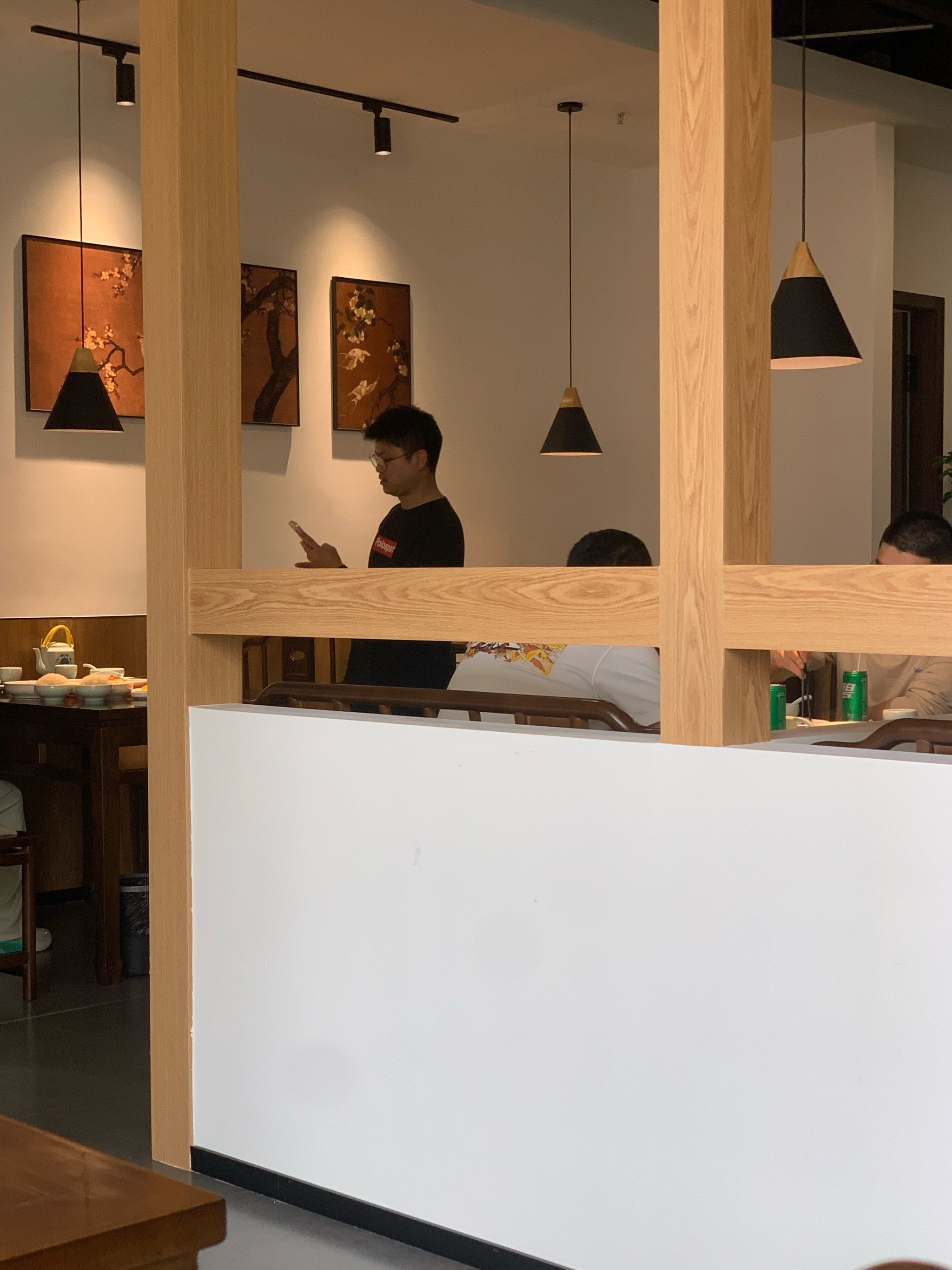 极简风餐馆设计