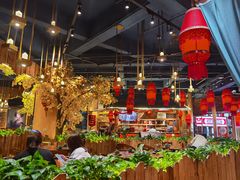 -老滇山寨•云南特色菜•地方菜•民族风情歌舞表演(金碧店)