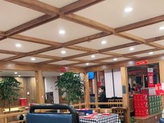 大堂-雪熊哈尔滨烧烤·精酿啤酒·砂锅(中央胜境店)
