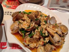 -肥肥虾庄·金牌油焖大虾(汉口城市广场店)