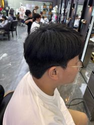 -藤野造型烫染·漂发