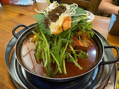 -喇喇排骨火锅·传统韩式脊骨汤(望京西园总店)