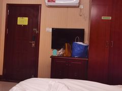 -维也纳酒店(罗湖口岸国贸东门店)