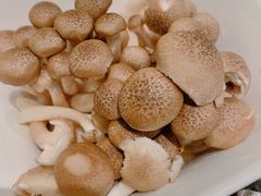 蟹味菇-一席地·本地鸡窝·杭帮鸡火锅(萧山银隆百货店)