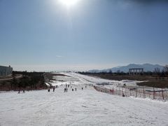 -华彬猛犸滑雪场